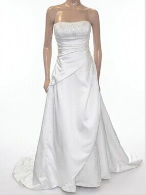 Maggie Sottero Couture Strapless Satin Corset Wedding Dress Embroidered Train 14